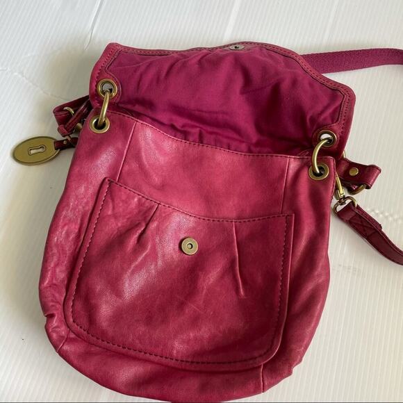 Fossil red leather front flap crossbody - Picture 10 of 16